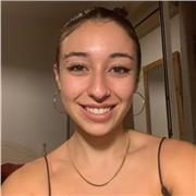 Soy graduada en historia del arte y tengo un nivel de C1 en inglés. Tengo completo dominio tanto del idioma como de las asignaturas de humanidades (historia, historia del arte, lengua, literatura...).